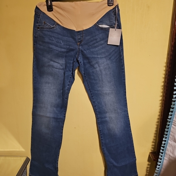a:glow Denim - NWT A:Glow Maternity size 6 Bootcut Blue Jeans Full-Coverage Belly Band